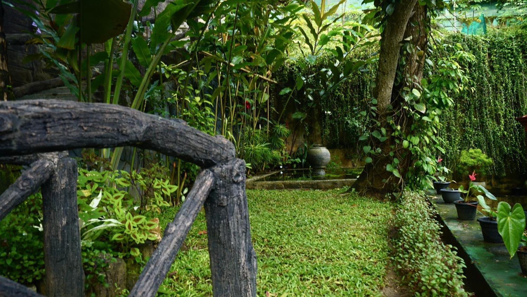 Colonial Residence Kandy Villa Exterior photo