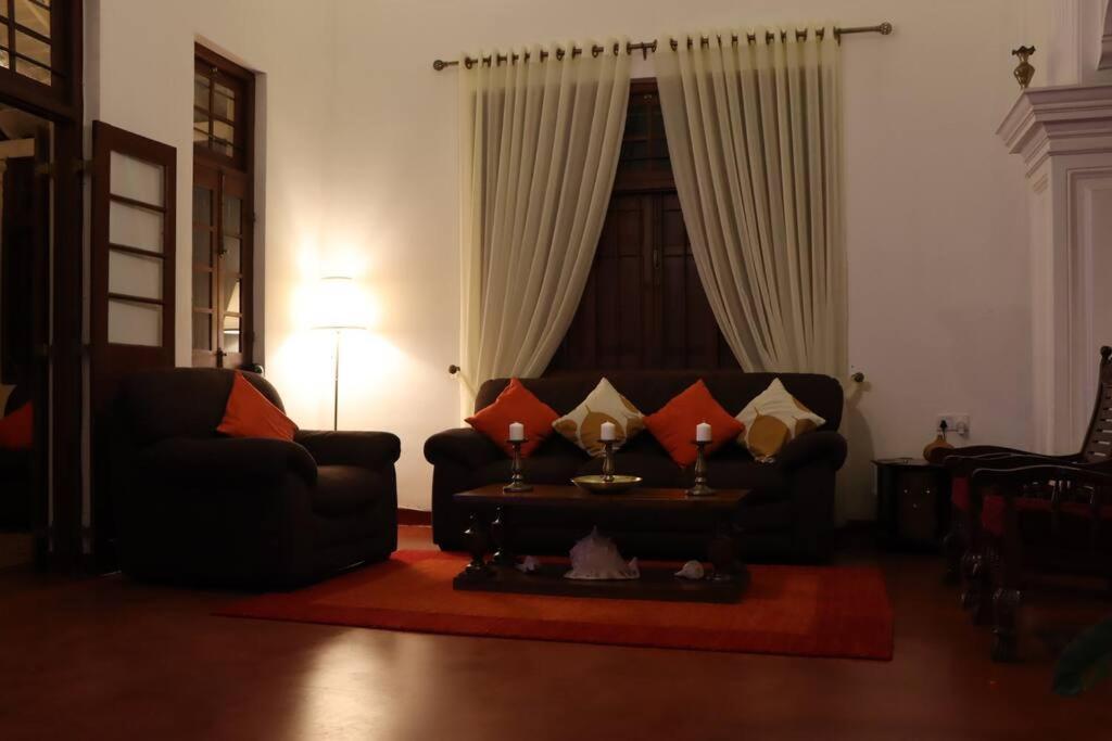 Colonial Residence Kandy Villa Exterior photo